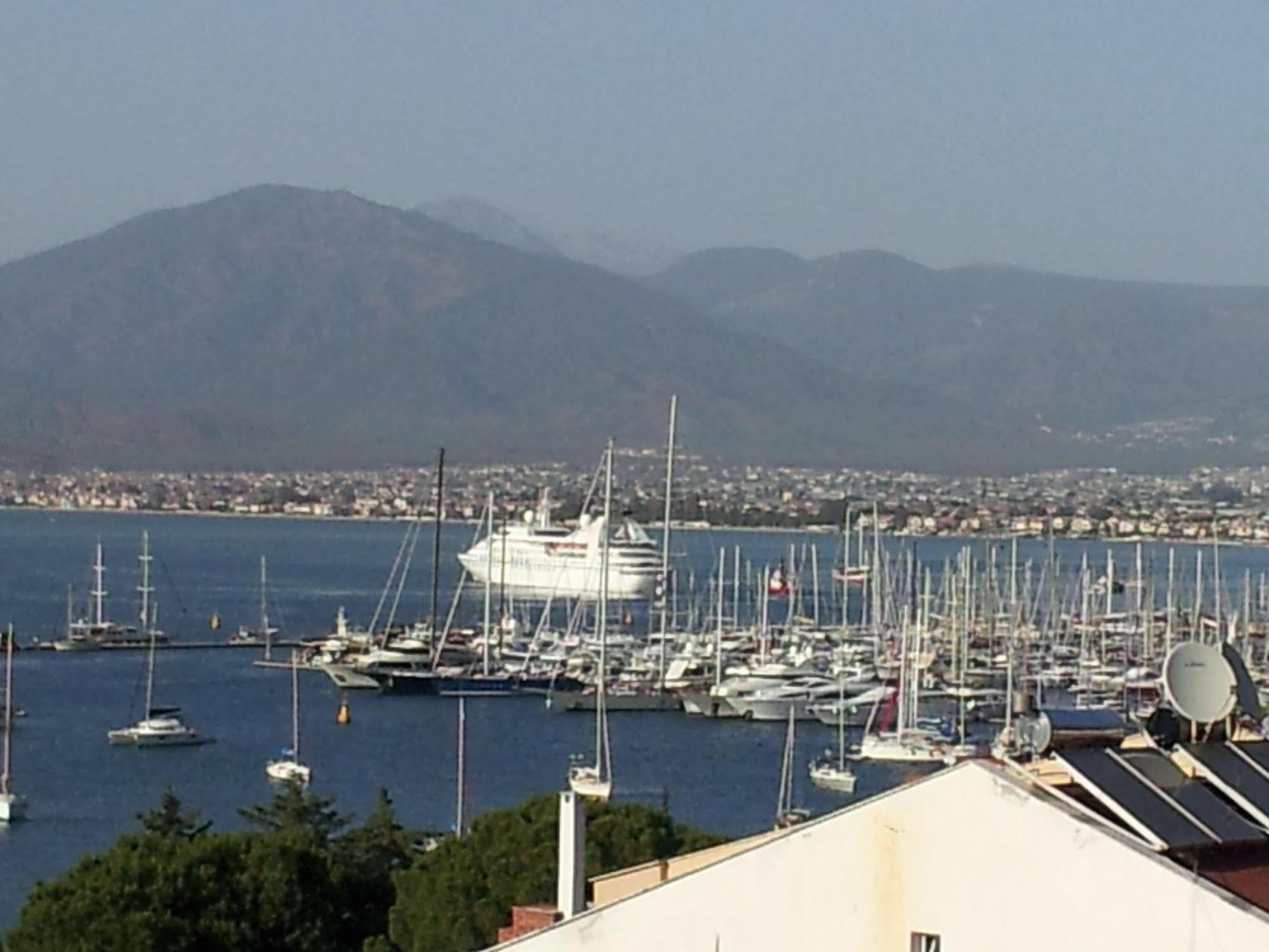 Ferah Hostel Monica'S Place Fethiye Extérieur photo